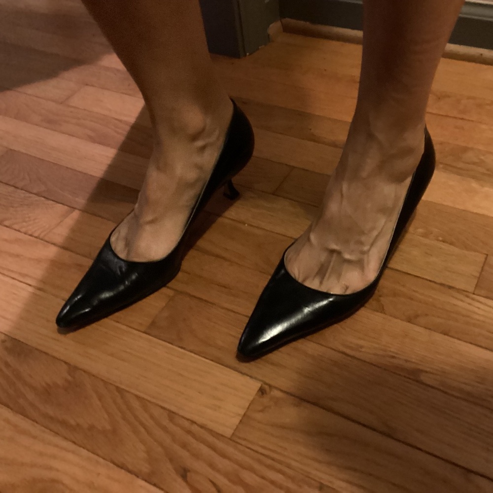 Manolo  Blahnik  black leather heels - Picture 5 of 6